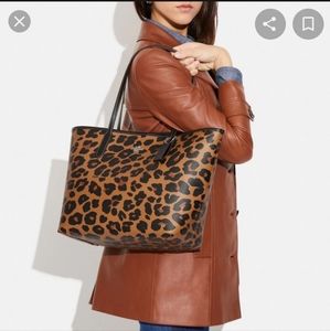 Coach City Tote With Leopard Print And Signature Canvas Interior